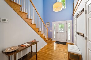 Interior - 4BR/2.5BA on 5 acres near Bold Rock Cidery & Devils Backbone (Nellysford)