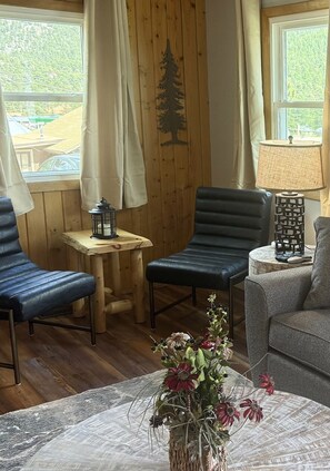 Cabin, 2 Bedrooms | Interior