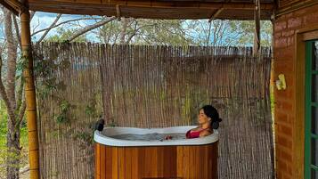 Bain à remous extérieur
