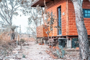 Bungalow | Exterior detail