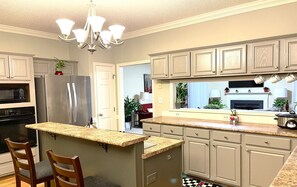 Fridge, microwave, oven, stovetop - Cazenitah: The Ideal Getaway, Corporate 3BR in Prime Location and Neighborhood (Jamestown)