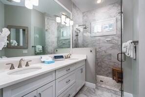 Ferienhaus, 3 Schlafzimmer | Badezimmer