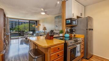 Apartment, 2 Schlafzimmer | Eigene Küche | Kühlschrank, Ofen, Herdplatte, Geschirrspüler