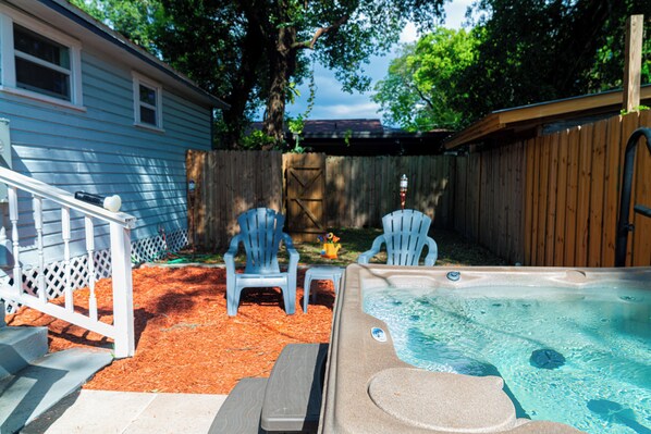 Economy House | Terrace/patio