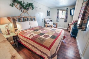 Apartment, 1 Bedroom - Fawn Valley Inn: Cabana 1 Bedroom Apts (Estes Park)