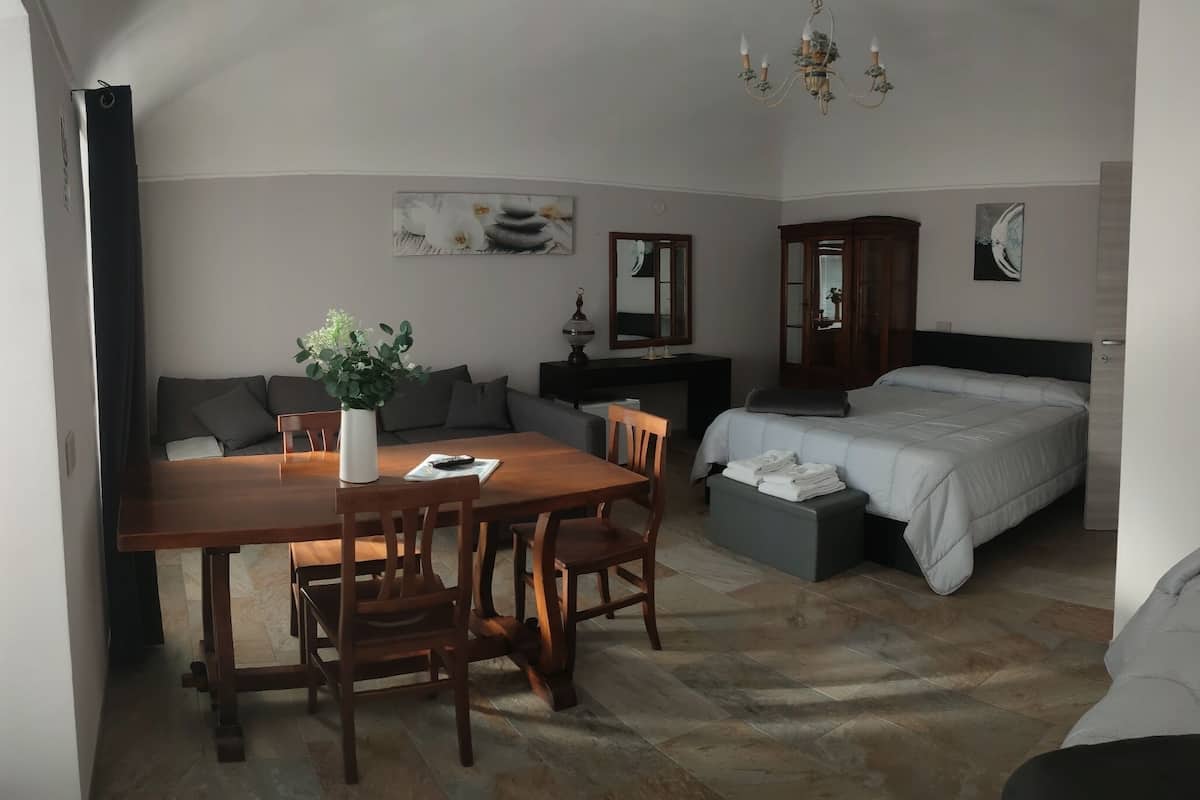 Klassieke tweepersoonskamer, niet-roken | Een minibar, gratis wifi, beddengoed
