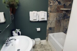 Townhome, 2 Bedrooms | Bathroom - Lawn Lane A - #3382 by RedAwning (Estes Park)