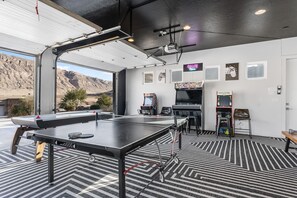 House, Multiple Bedrooms | Games room - Mollie's Landing 7 Bedroom Home (Hurricane)