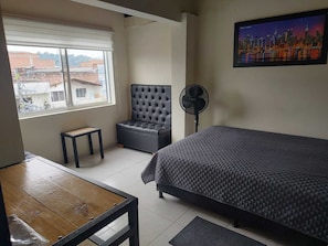 Basic Room | Individually furnished, free WiFi