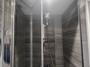 Apartment | Bathroom | Shower