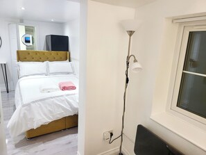 Apartment | 1 bedroom, iron/ironing board, free WiFi, bed sheets