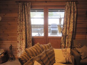 Smart TV, fireplace, DVD player, books - Hout Chalet aan het Meer Vlakbij ski Gebied Vrådal op 12 km (Vråliosen)