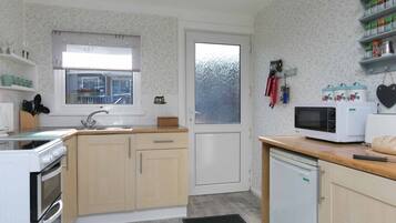 Fridge, microwave, oven, toaster