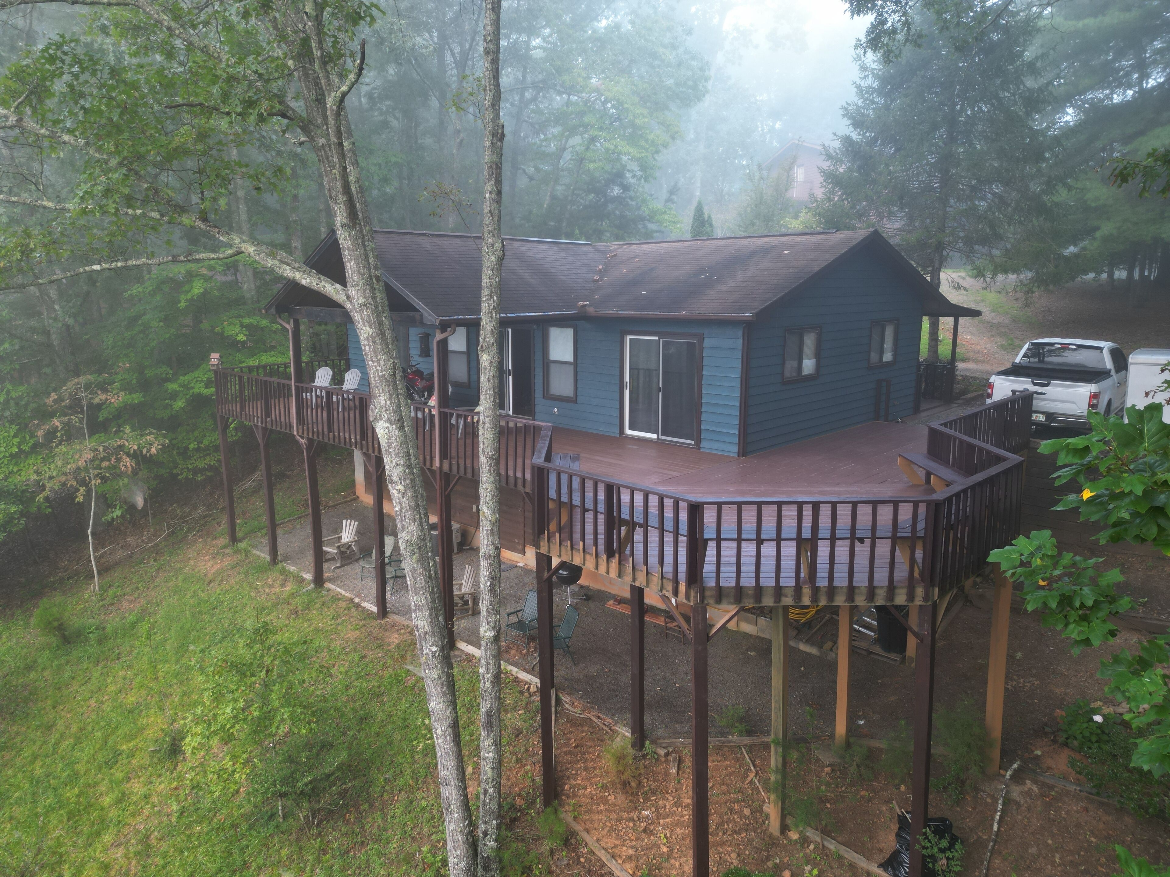 Welcome to our Cabin! Forget your worries in this recently updated place. 
