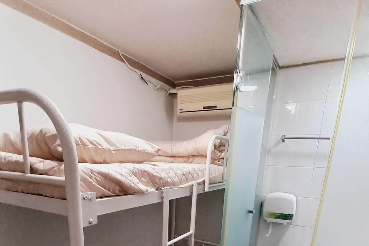 Business Double Room (Non-Korean nationals only) | Individually decorated, desk, laptop workspace, free WiFi