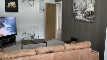 House | Living area | Fireplace