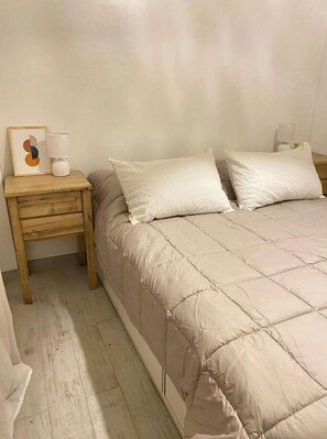 1 habitación, escritorio, wifi gratis y ropa de cama 