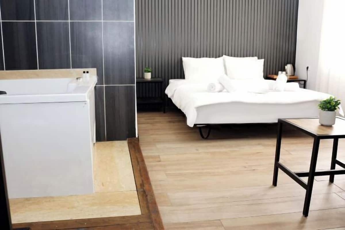 Minibar, desk, laptop workspace, blackout drapes