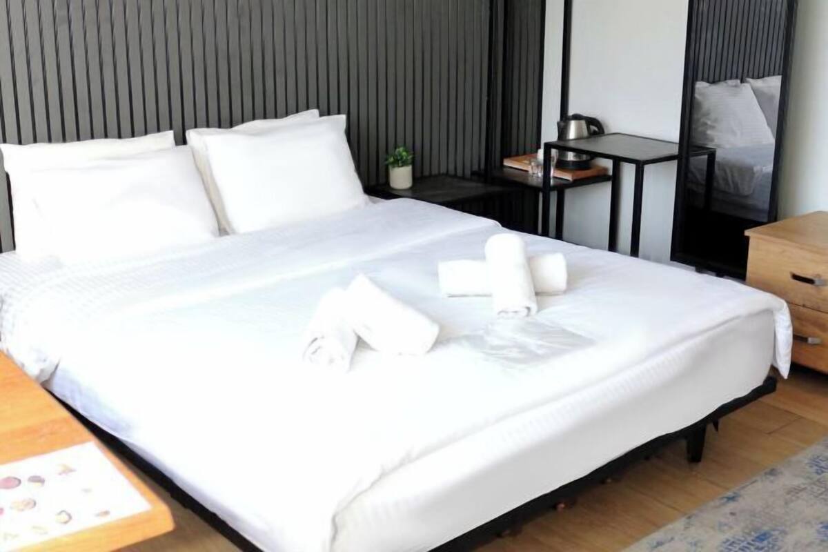 3 makuuhuonetta, minibaari, yksilöllisesti sisustettu