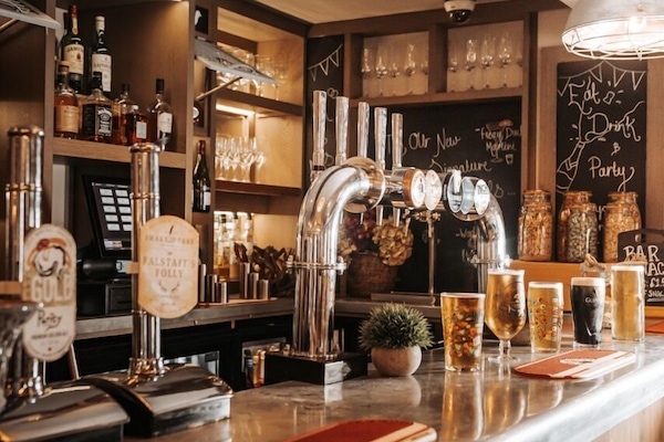 Bar (en la propiedad)