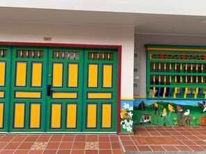 Exterior detail - 3 Minutes to the principal Park, 8 to Piedra attraction, peaceful location.    , (Guatapé)