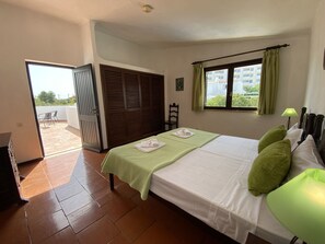 3 habitaciones, tabla de planchar con plancha y wifi gratis 