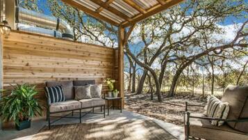 Studio Deluks, Beberapa Tempat Tidur | Teras/patio