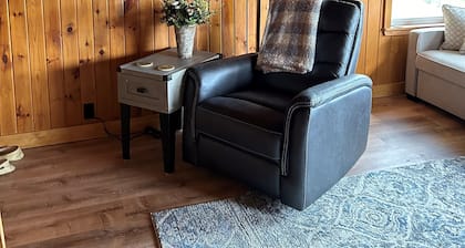 Cozy Cabin on Rangeley Lake