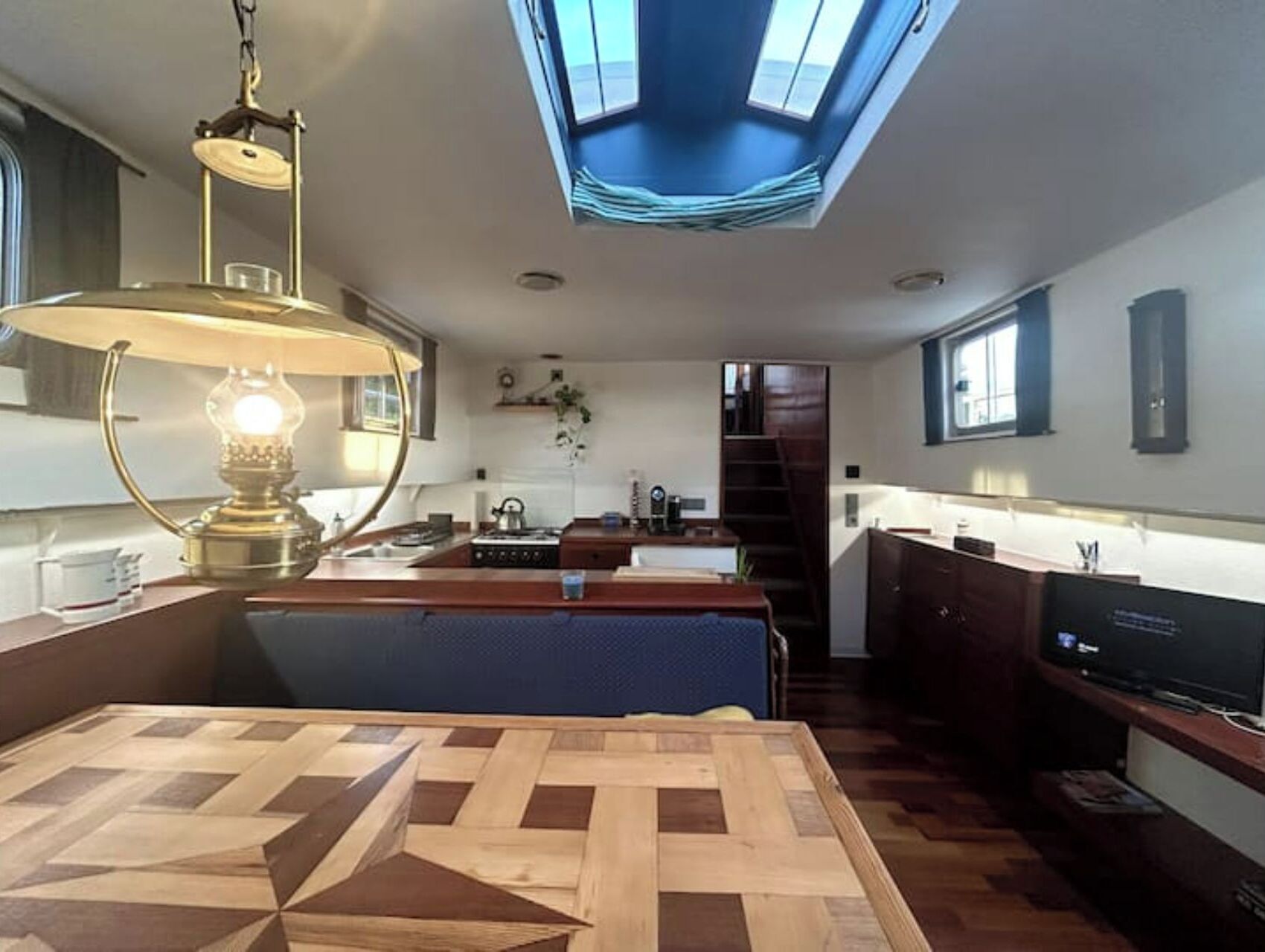 雪櫃、微波爐、焗爐、爐具