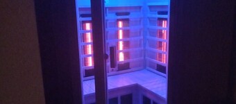 Basement Apartment, Outdoor Hot Tub add on, infrared Sauna, Pool Table and more