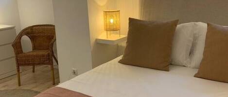 1 quarto, ferros/tábuas de passar roupa, Wi-Fi, roupa de cama