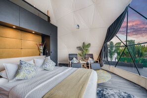 1 bedroom, desk, free WiFi, bed sheets