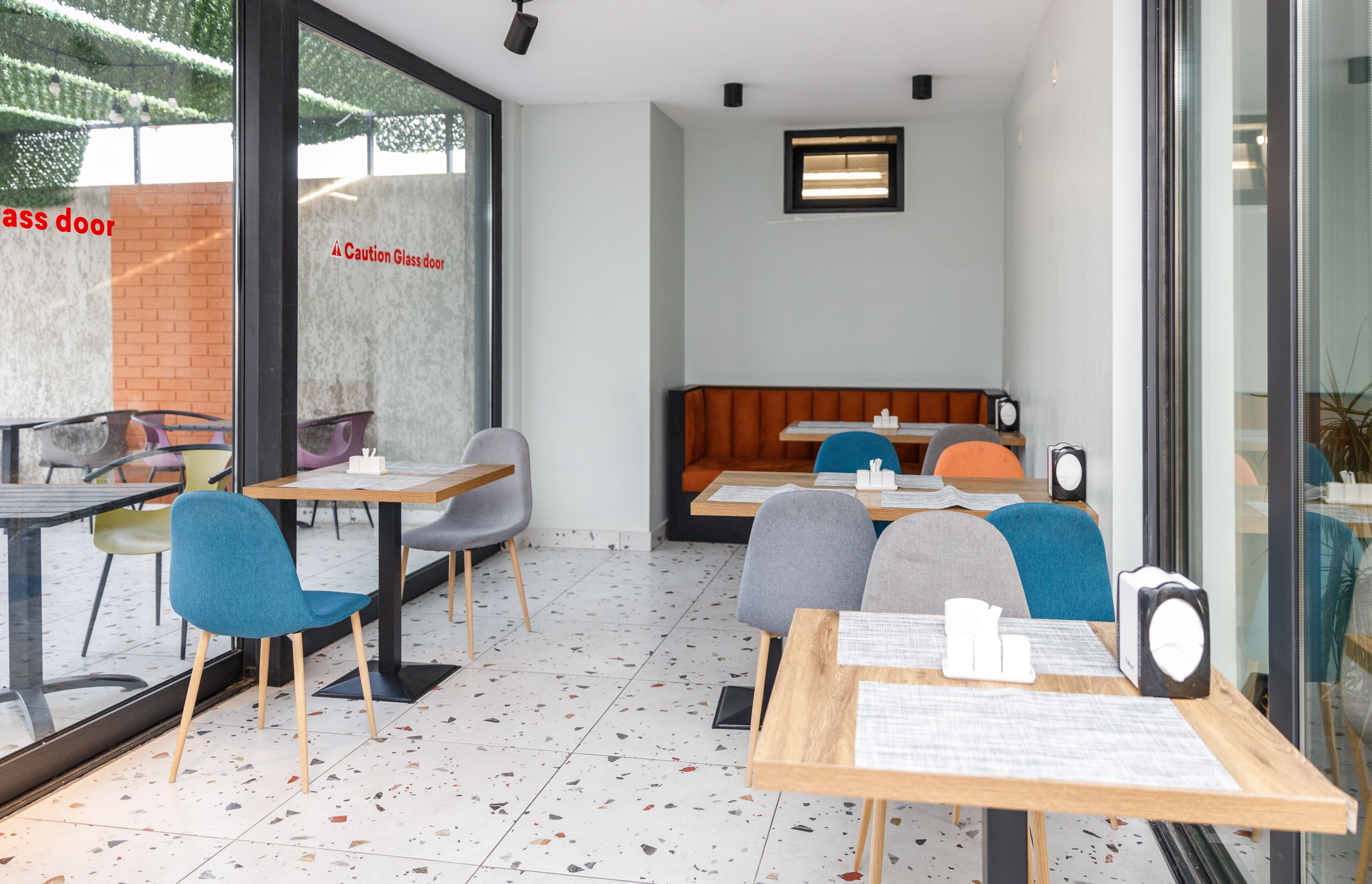 daily buffet breakfast for a fee