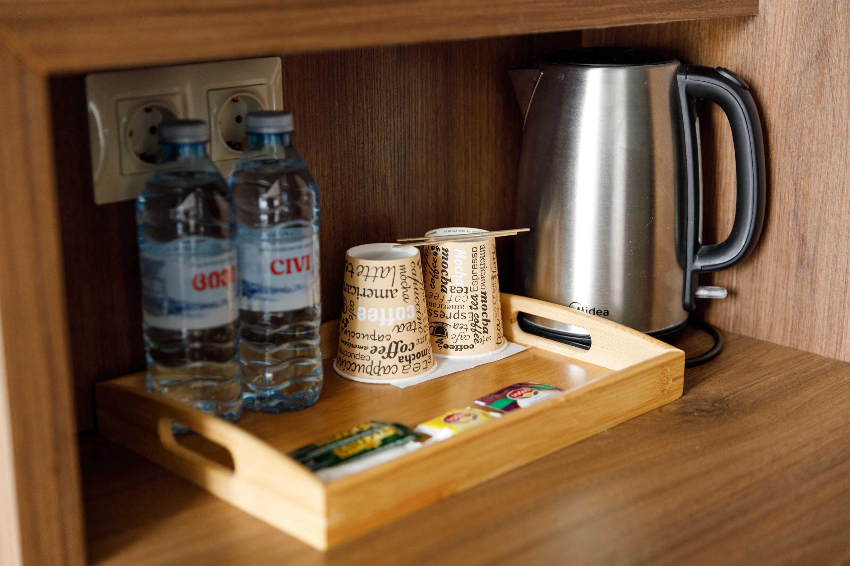 premium bedding, in-room safe, desk, laptop workspace