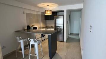 Apartment, 1 Bedroom, Balcony, City View | Interior