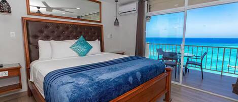 Deluxe Studio, Multiple Beds, Ocean View | Egyptian cotton sheets, premium bedding, in-room safe, laptop workspace