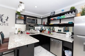 Private kitchen - Montego Bay Club Apartments (Montego Bay)