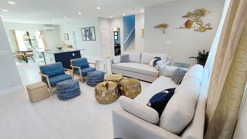 Een smart-tv, videogames, een dvd-speler en boeken