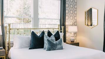 3 bedrooms, in-room safe, desk, iron/ironing board