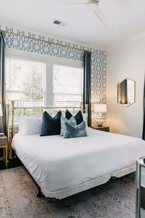 3 Schlafzimmer, Zimmersafe, Schreibtisch, Bügeleisen/Bügelbrett