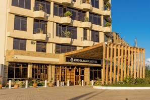 Front of property - The Glacier Hotel Nanyuki (Nanyuki)