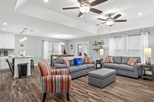 House, Multiple Beds, Patio, Garden View | Living area | 40-inch TV with digital channels
