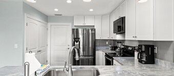 Coral Cabana - 3BD 2BA Home Close to Beach w/ Optional Golf Cart!