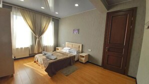 Iron/ironing board, free WiFi - Gamarjoba Hotel (Tbilisi)