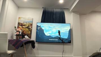 1 chambre, fer et planche à repasser, lit parapluie, Wi-Fi gratuit
