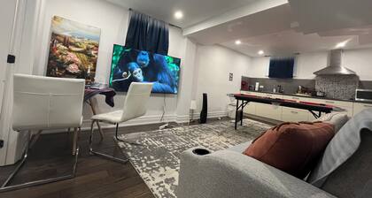 cozy1bedroom Guest suite(1queen bed+1 double Sofa bed,1floor mattress (5Guests)