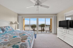 Stadtwohnung, Mehrere Betten, Balkon, Meerblick | 2 Schlafzimmer, individuell dekoriert, individuell eingerichtet