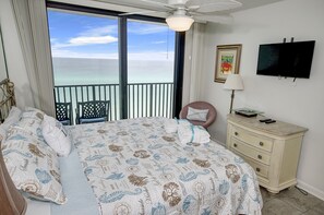 Appartamento, letti multipli, balcone, vista oceano | 2 camere, con stile personalizzato, con arredamento individuale