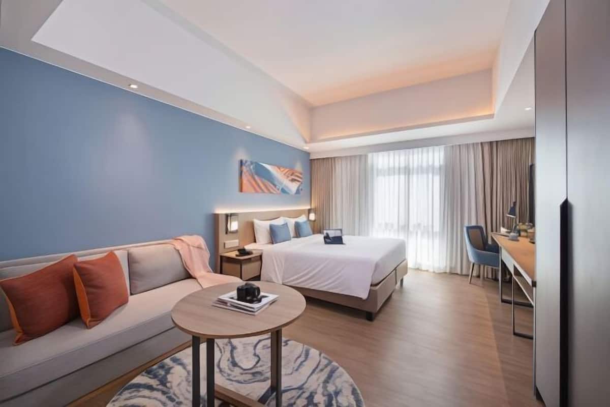 In-room safe, desk, laptop workspace, blackout drapes