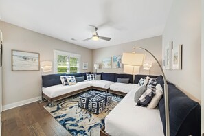 6 habitaciones, tabla de planchar con plancha, wifi y ropa de cama 